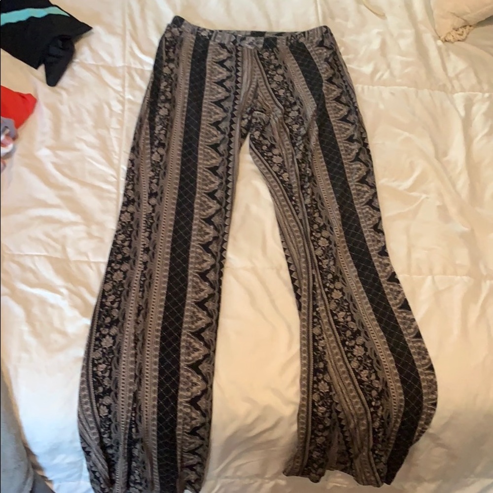 Tilly’s Flowy Bell Bottom Legging Pants